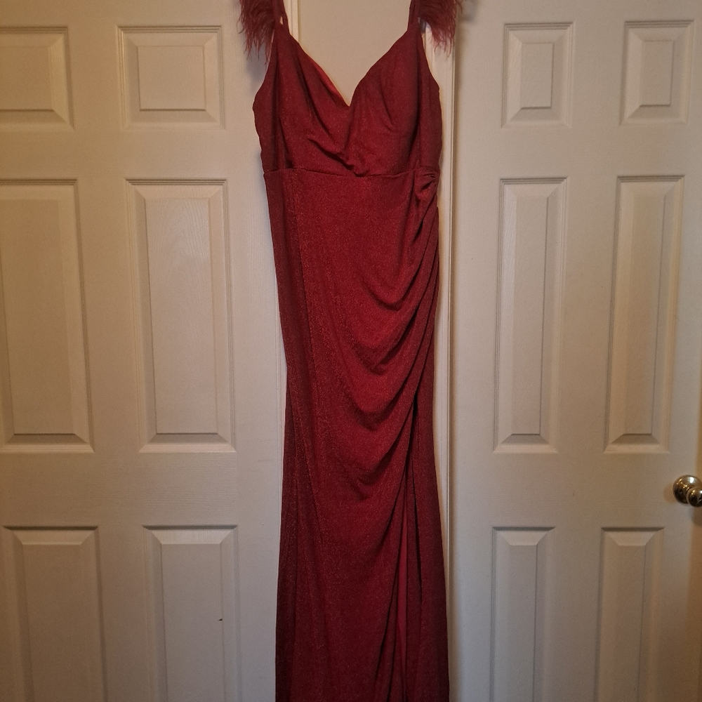 Clothes and shoes - Picture 12 of 15